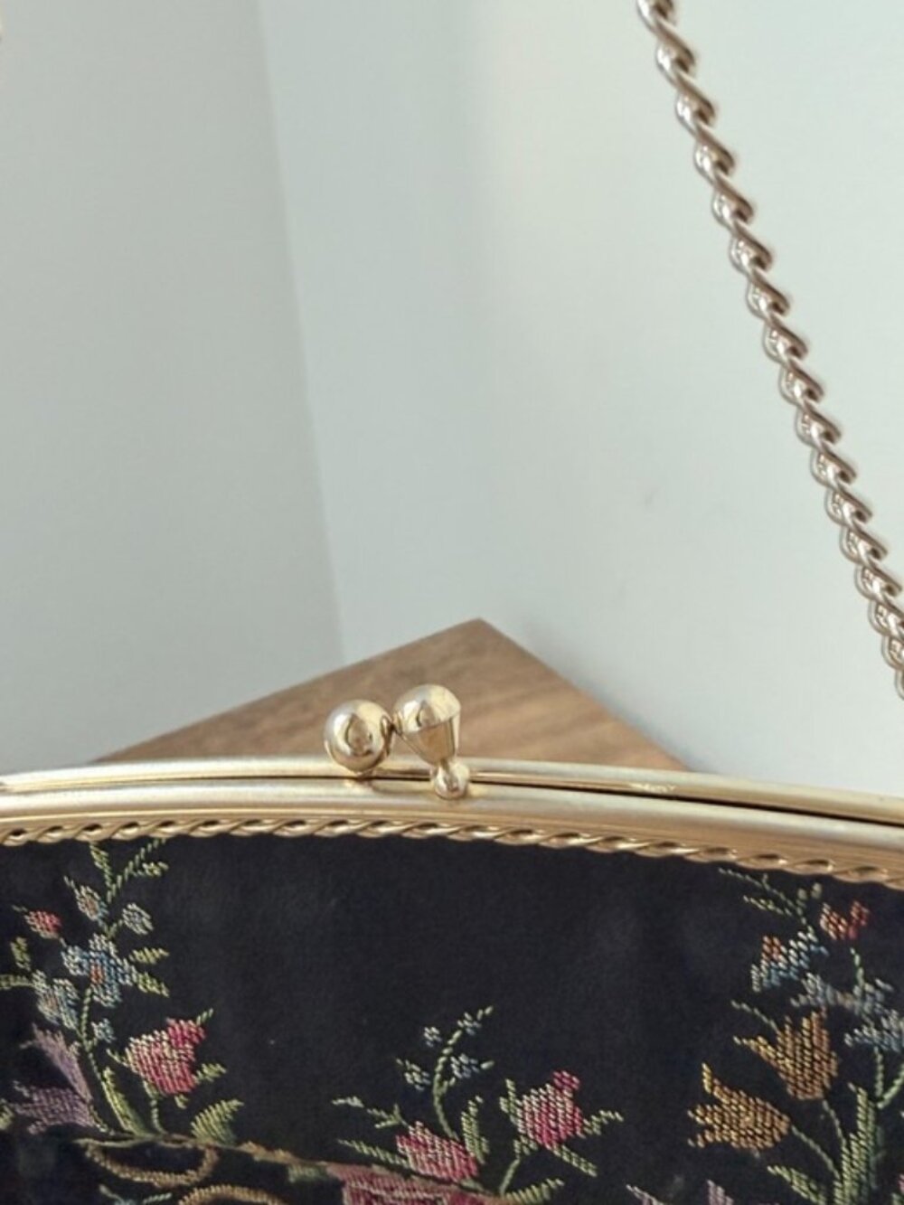 VTG Made in Germany Black Floral Petit Point Tapestry Purse Gold Kiss Lock Chain - Picture 8 of 8